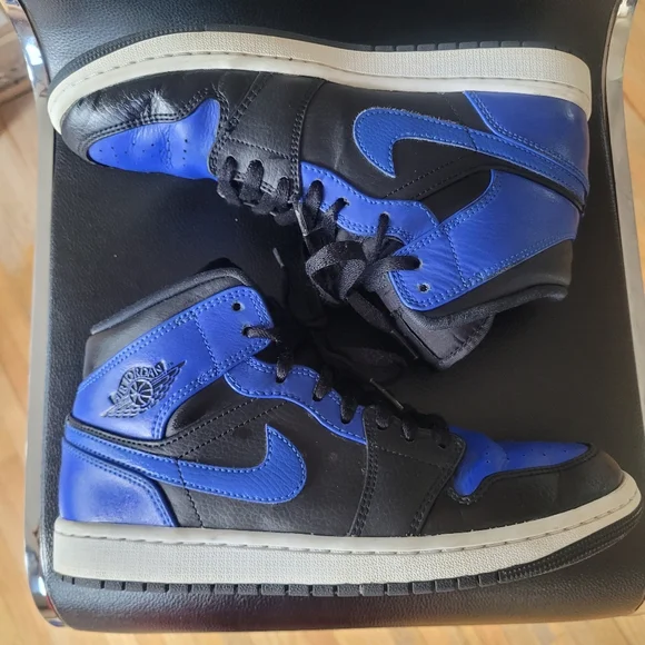 Nike Air Jordan Mid 1 "Hyper Royal" Sneakers 2020,Unisex EU 41 - Picture 5 of 14